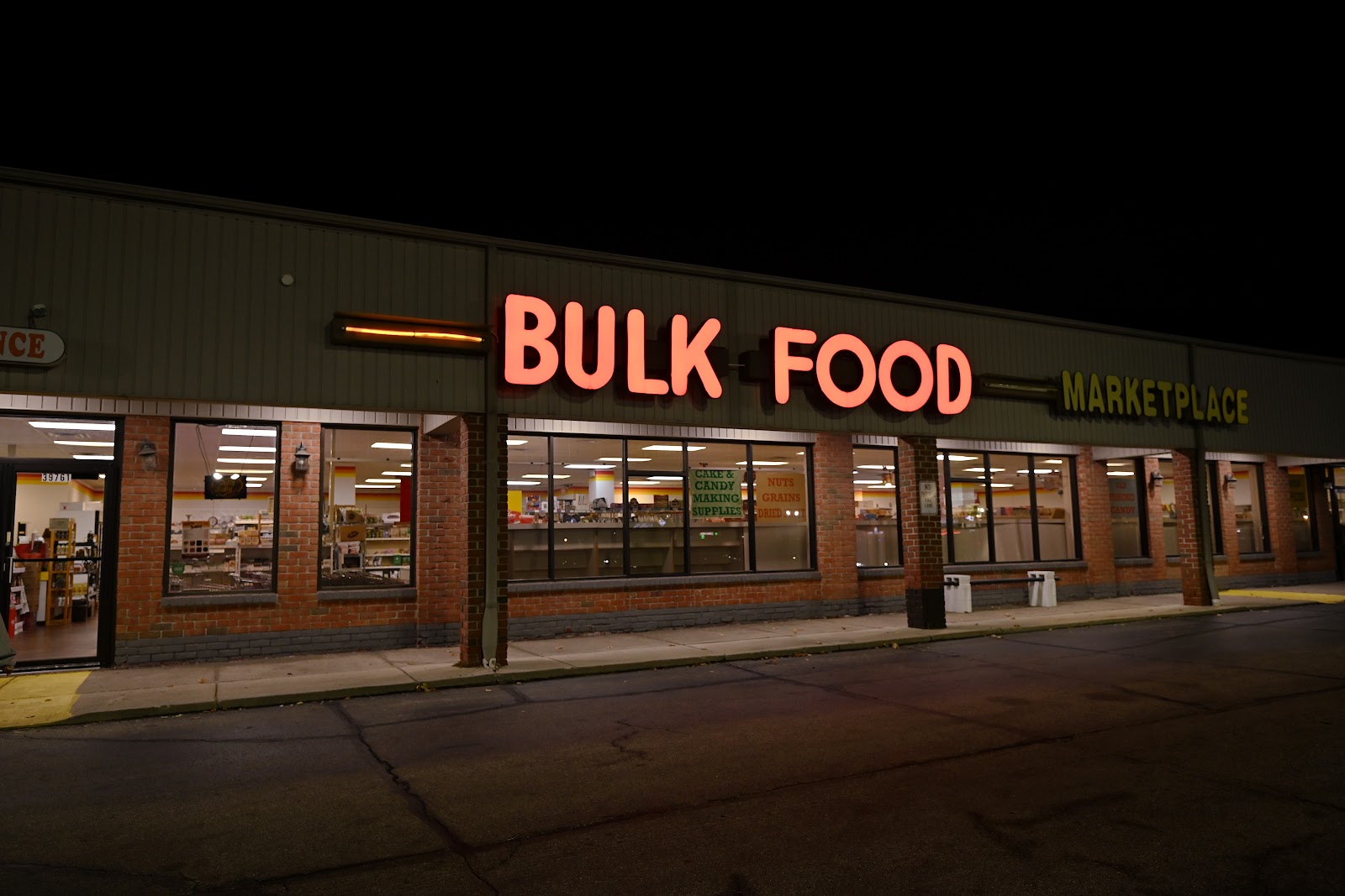 Bulk Food Marketplace in Clinton Township