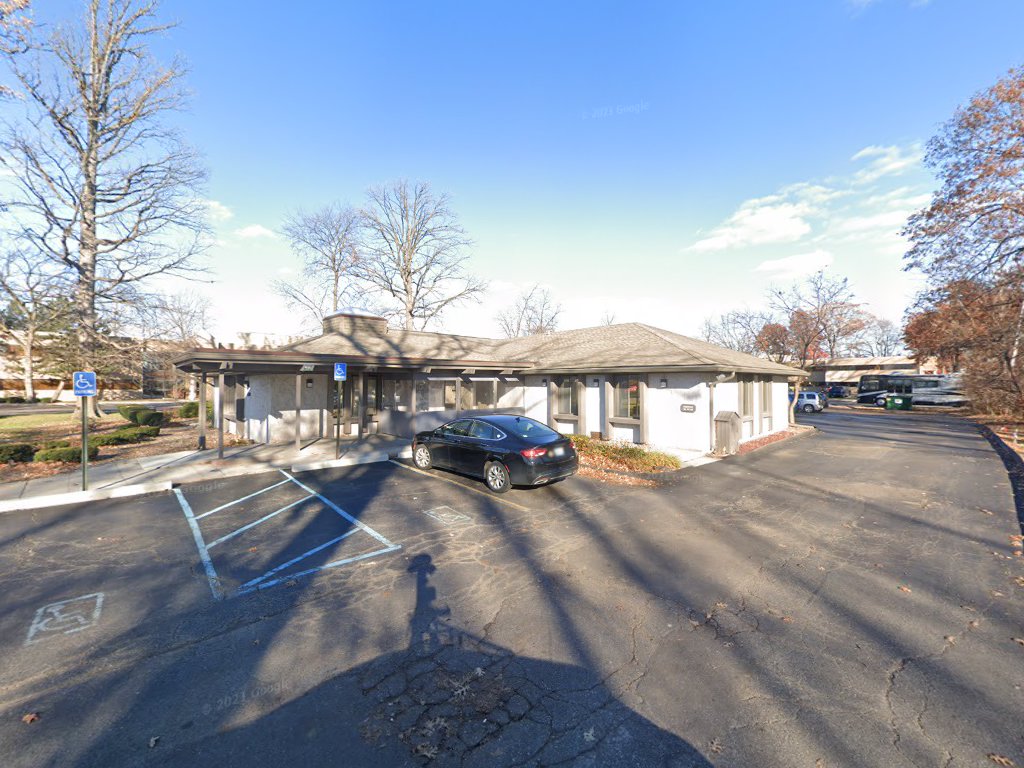Dr. Aaron Lundgaard in Clinton Township
