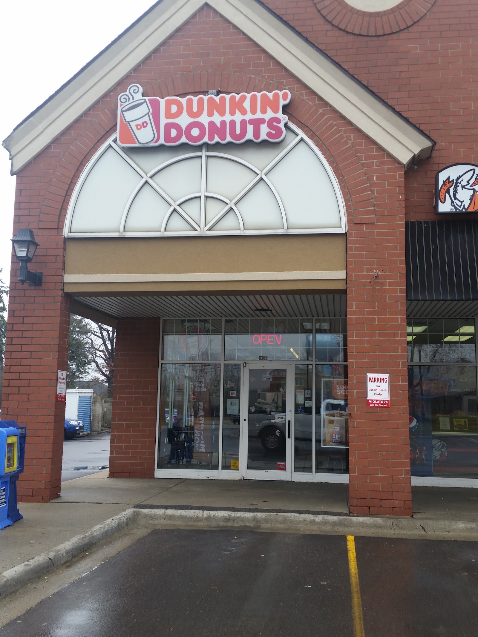 Dunkin' in Clinton Township