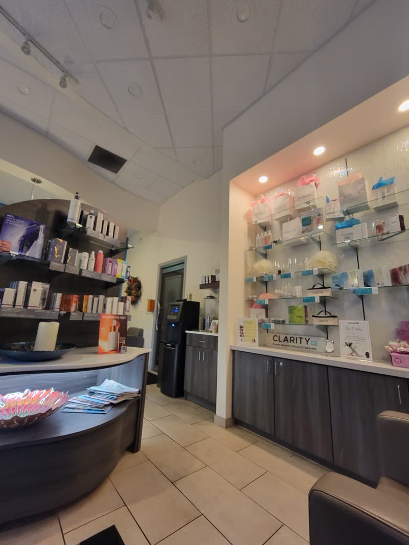 Hand & Stone Massage and Facial Spa — photo