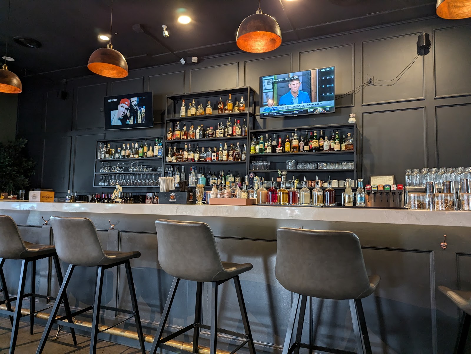 Naked Burger - Gourmet Burgers & Craft Bar in Clinton Township
