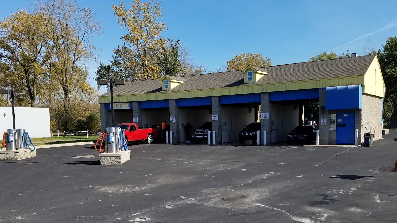Sparkles Auto Wash — photo